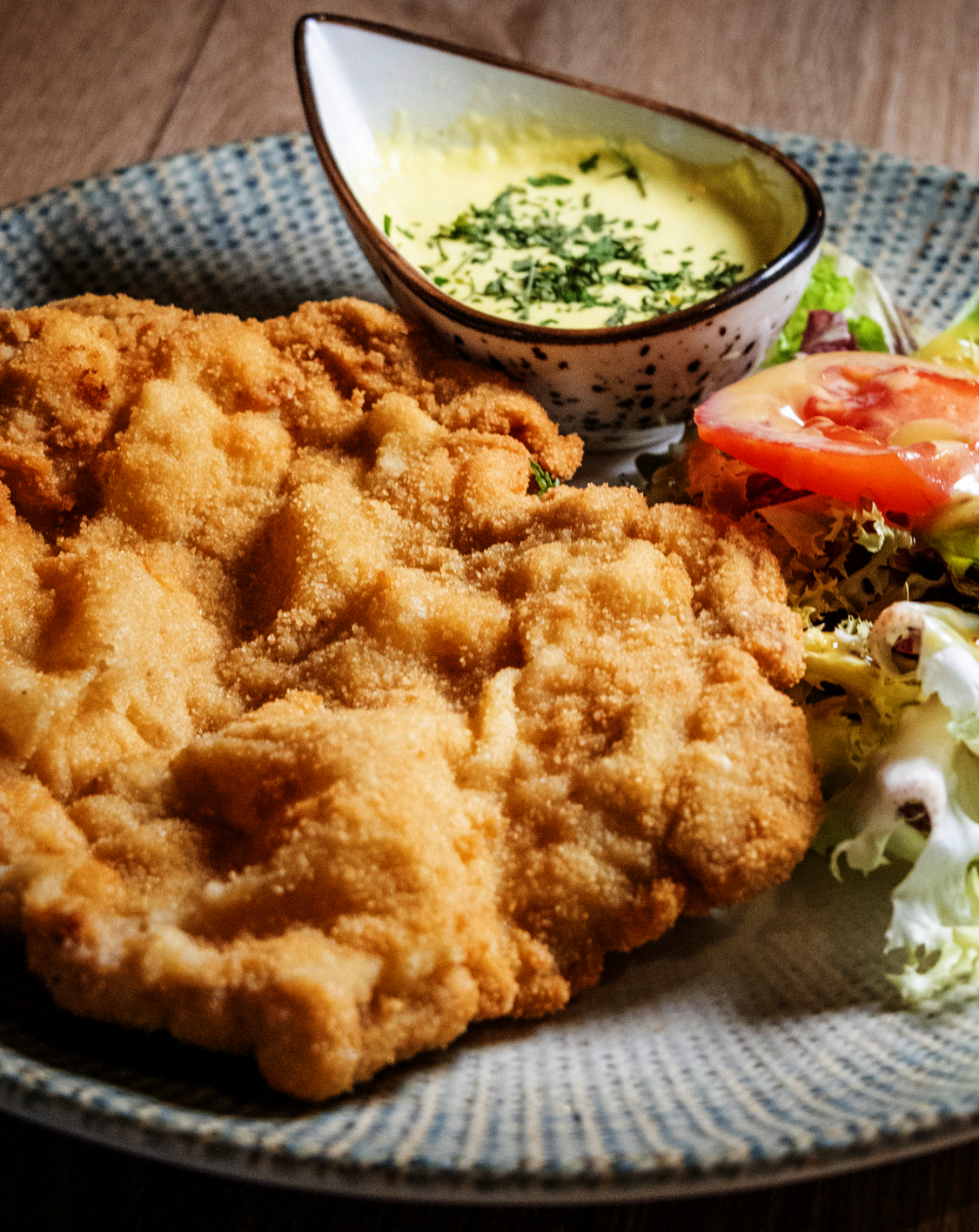 Escalope con patatas y ensalada
